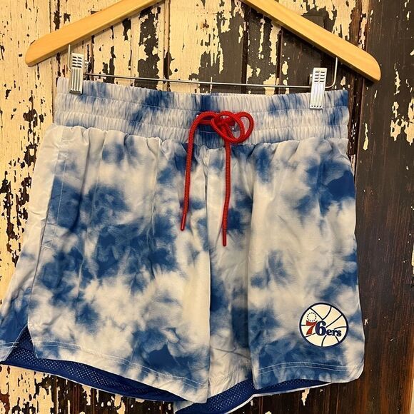 Mitchell & Ness NBA Hardwood Classics NWT  women’s Philadelphia 76 ers shorts. L - Picture 1 of 10